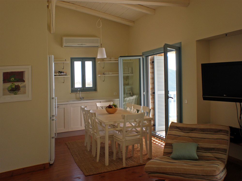 Urania Luxury Villas Pondi Экстерьер фото